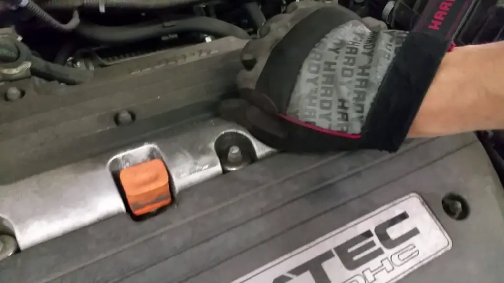 How to Open Oil Cap