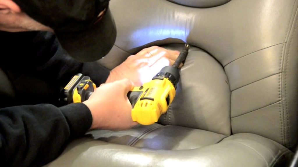 How to Remove Boat Seats