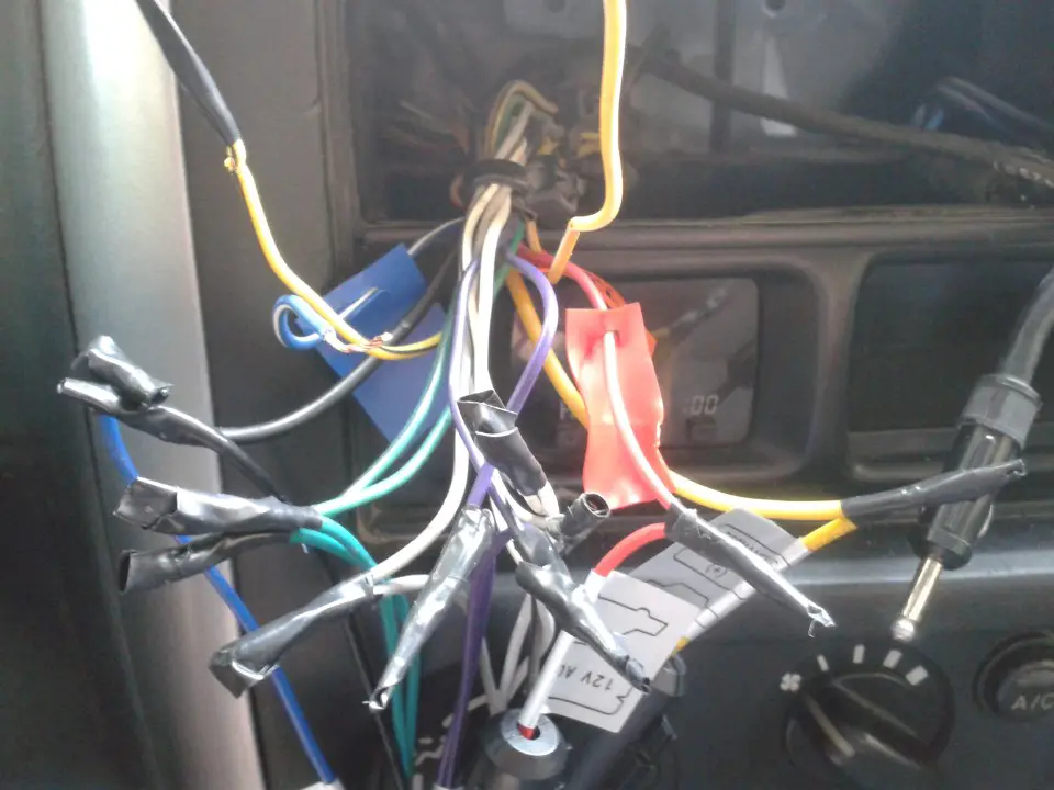 Where Does the Blue Power Antenna Wire Go - Car News Box