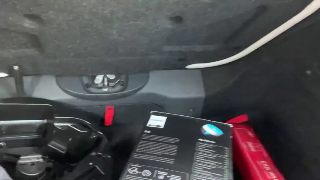 How to Open Fiat 500 Trunk from the inside