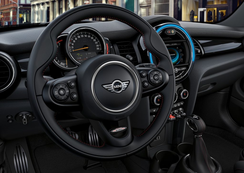 Do Mini Coopers Have Backup Cameras