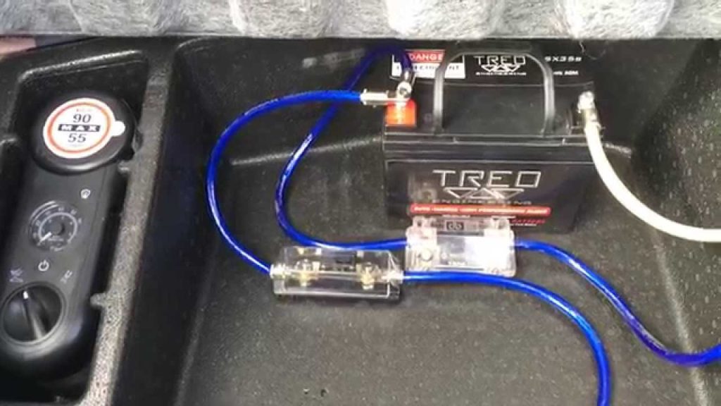 How to Hook Up Second Battery for Car Audio