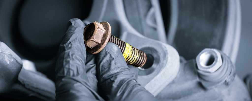 How to Loosen Bolts on Brake Calipers