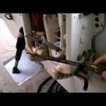 How to Manually Raise an Inboard Outboard Motor