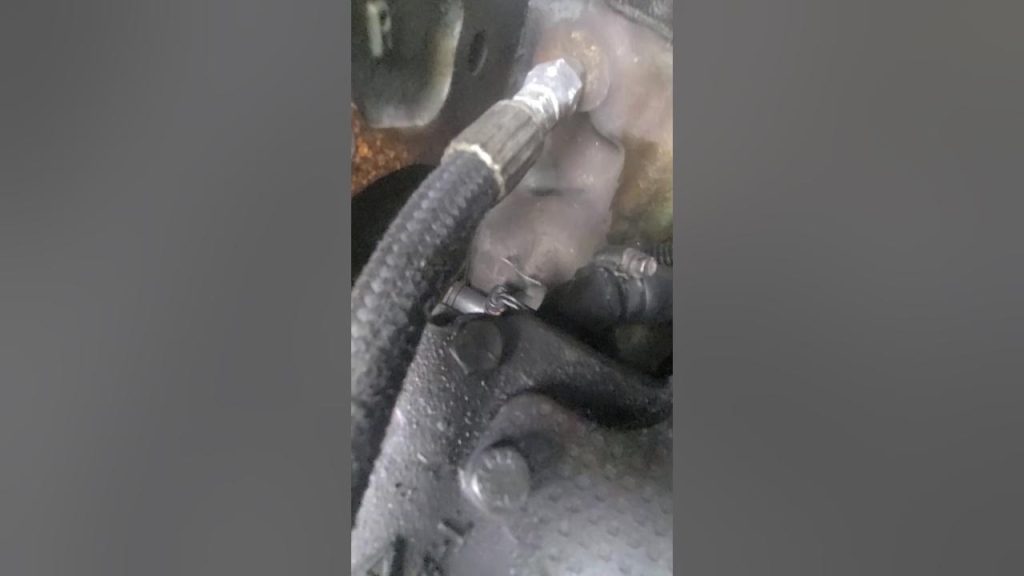 How to Prime Fuel System on Series 60 Detroit