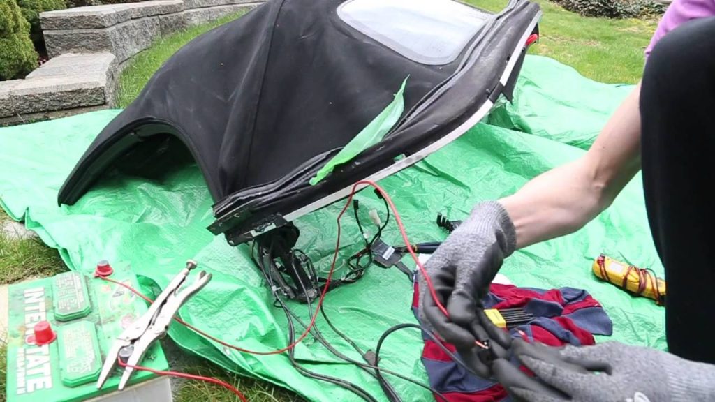 How to Test a Convertible Top Motor